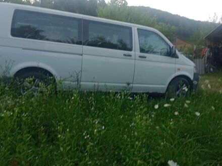 Фольксваген Transporter 2006 в Ужгороде на Automoto.ua Белый Фольксваген Transporter, объемом двигателя 2.5 л и пробегом 200 тыс. км за 4500 $, фото 1 на Automoto.ua