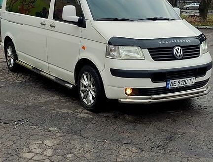 Білий Фольксваген Transporter, об'ємом двигуна 2.5 л та пробігом 390 тис. км за 8500 $, фото 1 на Automoto.ua