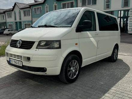 Белый Фольксваген Transporter, объемом двигателя 1.9 л и пробегом 401 тыс. км за 7800 $, фото 1 на Automoto.ua