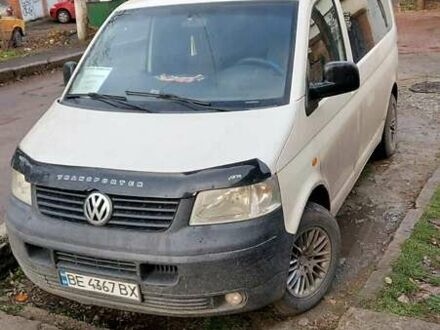 Фольксваген Transporter 2006 в Первомайске на Automoto.ua Белый Фольксваген Transporter, объемом двигателя 1.98 л и пробегом 355 тыс. км за 7000 $, фото 1 на Automoto.ua