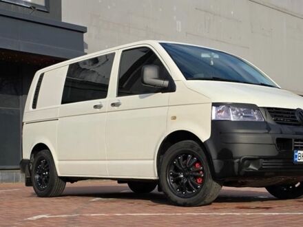 Белый Фольксваген Transporter, объемом двигателя 2.5 л и пробегом 325 тыс. км за 9999 $, фото 1 на Automoto.ua