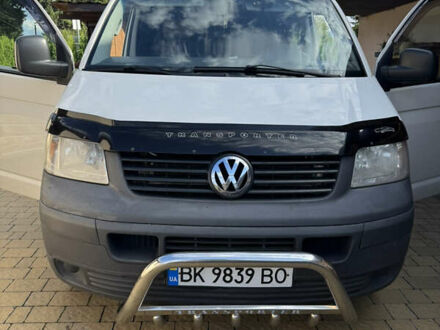 Белый Фольксваген Transporter, объемом двигателя 1.9 л и пробегом 312 тыс. км за 7800 $, фото 1 на Automoto.ua