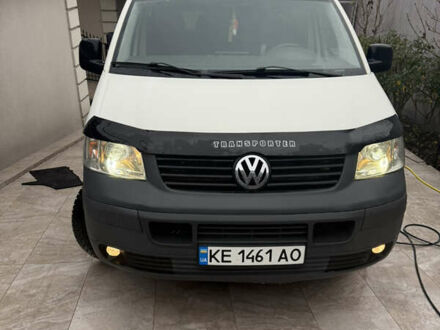 Білий Фольксваген Transporter, об'ємом двигуна 2.5 л та пробігом 274 тис. км за 11500 $, фото 1 на Automoto.ua