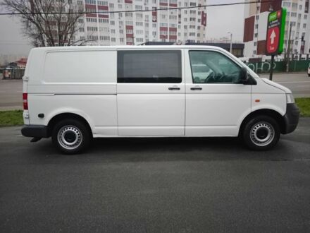 Белый Фольксваген Transporter, объемом двигателя 2.5 л и пробегом 267 тыс. км за 9600 $, фото 1 на Automoto.ua