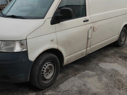 Белый Фольксваген Transporter, объемом двигателя 1.9 л и пробегом 320 тыс. км за 4469 $, фото 1 на Automoto.ua