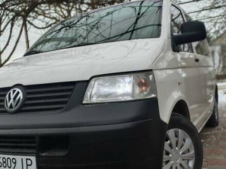 Білий Фольксваген Transporter, об'ємом двигуна 1.9 л та пробігом 300 тис. км за 10000 $, фото 1 на Automoto.ua