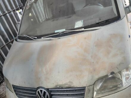 Белый Фольксваген Transporter, объемом двигателя 2.5 л и пробегом 350 тыс. км за 3000 $, фото 1 на Automoto.ua