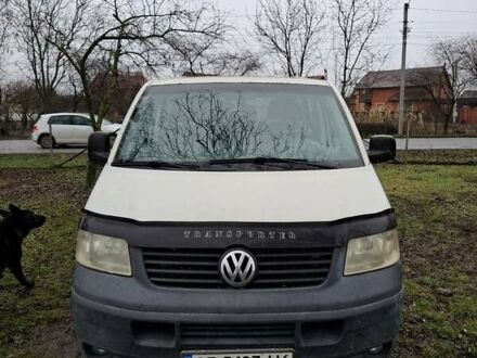 Белый Фольксваген Transporter, объемом двигателя 2.46 л и пробегом 433 тыс. км за 7999 $, фото 1 на Automoto.ua