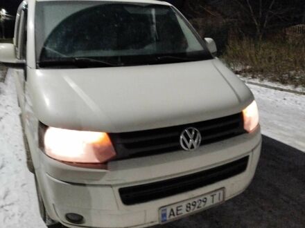 Білий Фольксваген Transporter, об'ємом двигуна 2 л та пробігом 330 тис. км за 10800 $, фото 1 на Automoto.ua