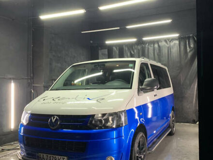 Белый Фольксваген Transporter, объемом двигателя 2 л и пробегом 227 тыс. км за 14500 $, фото 1 на Automoto.ua