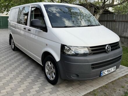 Фольксваген Transporter 2012 у Радехове на Automoto.ua Білий Фольксваген Transporter, об'ємом двигуна 2 л та пробігом 370 тис. км за 12700 $, фото 1 на Automoto.ua