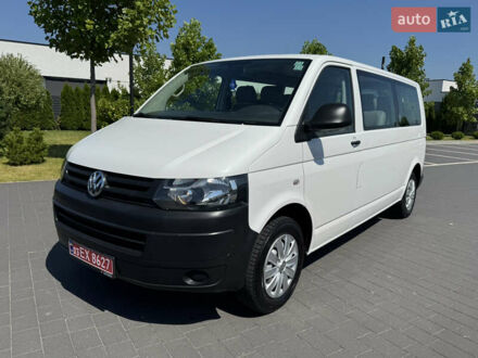 Фольксваген Transporter 2013 в Мукачеве на Automoto.ua Белый Фольксваген Transporter, объемом двигателя 2 л и пробегом 331 тыс. км за 16390 $, фото 1 на Automoto.ua