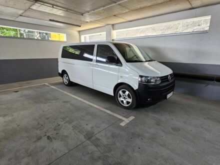 Белый Фольксваген Transporter, объемом двигателя 2 л и пробегом 300 тыс. км за 13500 $, фото 1 на Automoto.ua