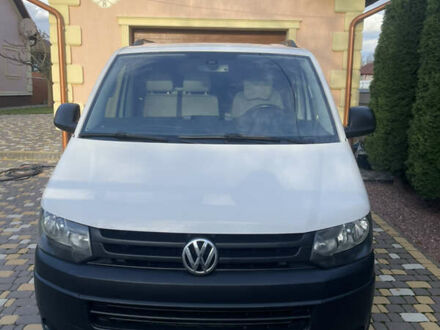 Фольксваген Transporter 2014 в Черновцах на Automoto.ua Белый Фольксваген Transporter, объемом двигателя 2 л и пробегом 351 тыс. км за 15800 $, фото 1 на Automoto.ua