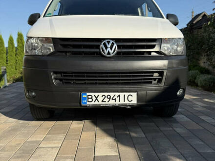 Фольксваген Transporter 2014 в Хмельницком на Automoto.ua Белый Фольксваген Transporter, объемом двигателя 2 л и пробегом 258 тыс. км за 15500 $, фото 1 на Automoto.ua