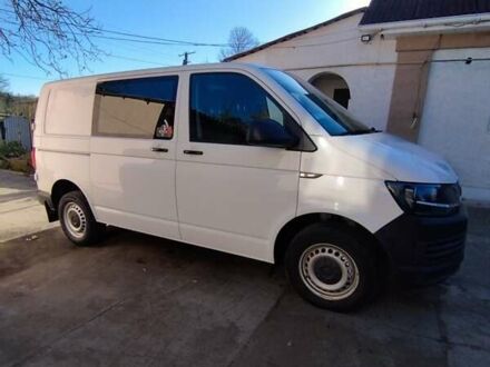 Фольксваген Transporter 2015 в Оратове на Automoto.ua Белый Фольксваген Transporter, объемом двигателя 2 л и пробегом 260 тыс. км за 14500 $, фото 1 на Automoto.ua