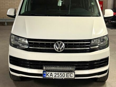 Белый Фольксваген Transporter, объемом двигателя 2 л и пробегом 270 тыс. км за 19000 $, фото 1 на Automoto.ua