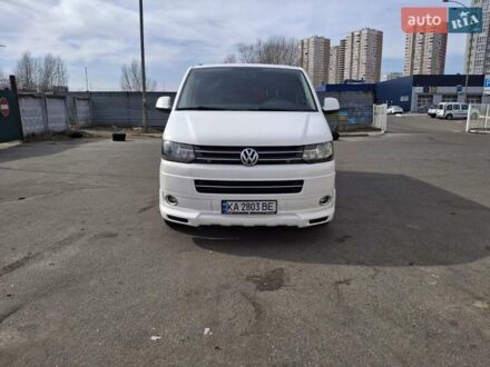 Фольксваген Transporter 2015 у Києві на Automoto.ua Білий Фольксваген Transporter, об'ємом двигуна 2 л та пробігом 305 тис. км за 16900 $, фото 1 на Automoto.ua