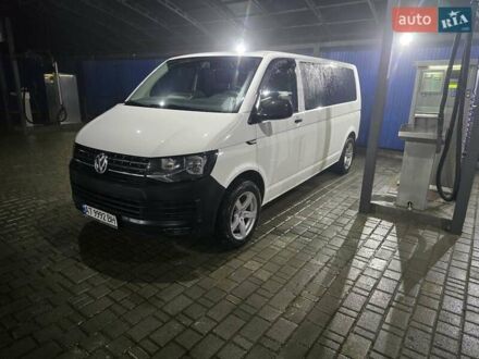 Белый Фольксваген Transporter, объемом двигателя 2 л и пробегом 320 тыс. км за 18500 $, фото 1 на Automoto.ua