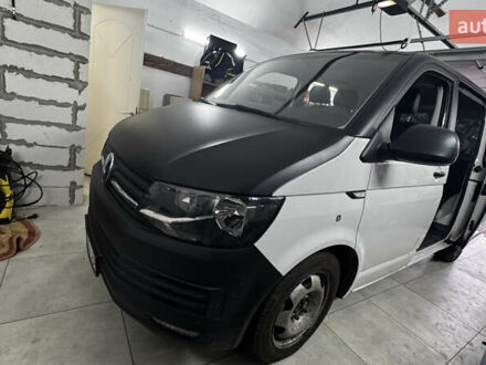 Белый Фольксваген Transporter, объемом двигателя 1.97 л и пробегом 309 тыс. км за 21800 $, фото 1 на Automoto.ua