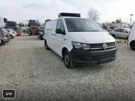 Белый Фольксваген Transporter, объемом двигателя 2 л и пробегом 249 тыс. км за 28300 $, фото 1 на Automoto.ua
