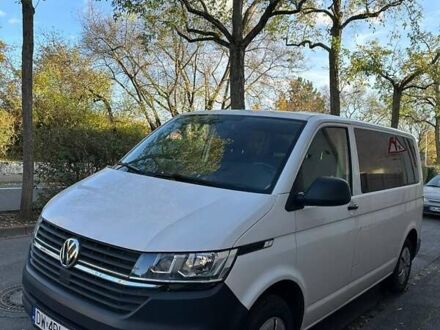 Белый Фольксваген Transporter, объемом двигателя 2 л и пробегом 157 тыс. км за 28000 $, фото 1 на Automoto.ua