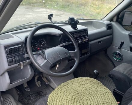 Бежевый Фольксваген Transporter, объемом двигателя 2.4 л и пробегом 440 тыс. км за 3350 $, фото 14 на Automoto.ua