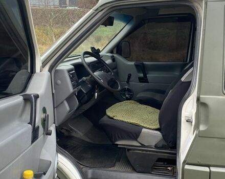 Бежевый Фольксваген Transporter, объемом двигателя 2.4 л и пробегом 440 тыс. км за 3350 $, фото 12 на Automoto.ua