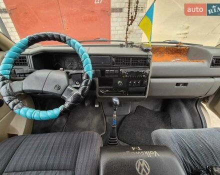 Бежевий Фольксваген Transporter, об'ємом двигуна 1.9 л та пробігом 310 тис. км за 4800 $, фото 6 на Automoto.ua
