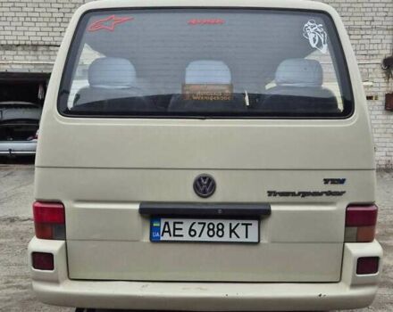Бежевий Фольксваген Transporter, об'ємом двигуна 1.9 л та пробігом 310 тис. км за 4800 $, фото 1 на Automoto.ua