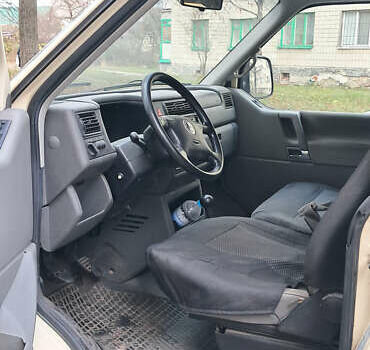 Бежевый Фольксваген Transporter, объемом двигателя 2.46 л и пробегом 529 тыс. км за 6500 $, фото 7 на Automoto.ua