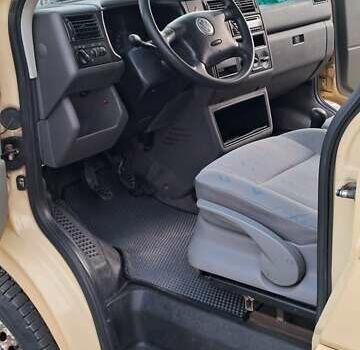 Бежевый Фольксваген Transporter, объемом двигателя 2.46 л и пробегом 356 тыс. км за 5500 $, фото 2 на Automoto.ua