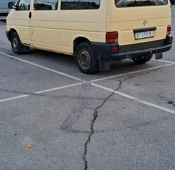 Бежевый Фольксваген Transporter, объемом двигателя 2.46 л и пробегом 356 тыс. км за 5500 $, фото 4 на Automoto.ua