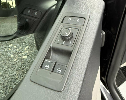 Чорний Фольксваген Transporter, об'ємом двигуна 2 л та пробігом 224 тис. км за 20999 $, фото 18 на Automoto.ua