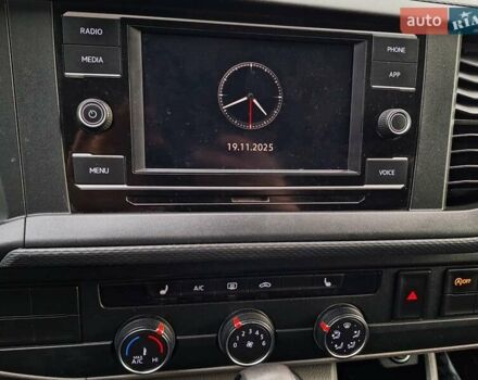 Черный Фольксваген Transporter, объемом двигателя 1.97 л и пробегом 210 тыс. км за 34700 $, фото 58 на Automoto.ua