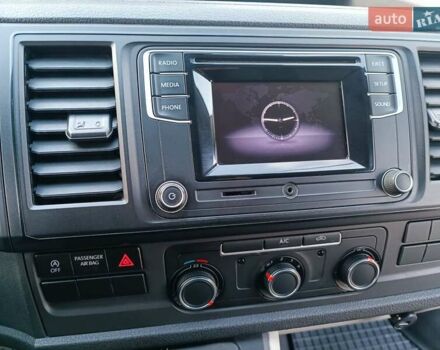 Черный Фольксваген Transporter, объемом двигателя 1.97 л и пробегом 209 тыс. км за 20500 $, фото 7 на Automoto.ua