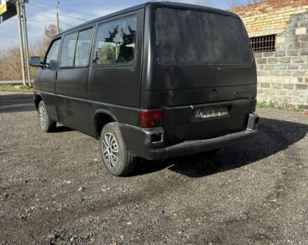 Черный Фольксваген Transporter, объемом двигателя 2.4 л и пробегом 300 тыс. км за 2200 $, фото 2 на Automoto.ua