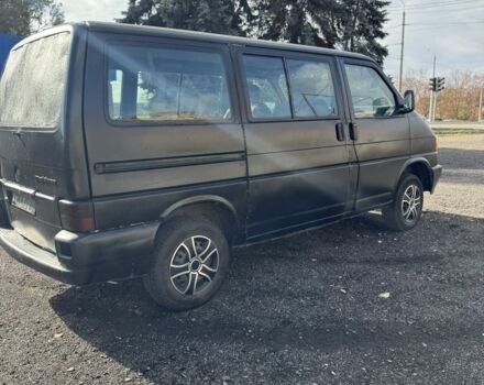 Черный Фольксваген Transporter, объемом двигателя 2.4 л и пробегом 300 тыс. км за 2200 $, фото 3 на Automoto.ua