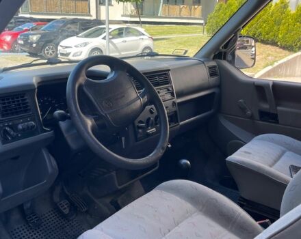 Чорний Фольксваген Transporter, об'ємом двигуна 2.5 л та пробігом 350 тис. км за 2200 $, фото 1 на Automoto.ua