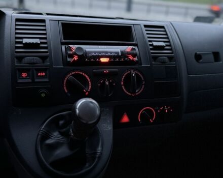 Чорний Фольксваген Transporter, об'ємом двигуна 1.9 л та пробігом 360 тис. км за 4499 $, фото 7 на Automoto.ua