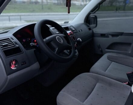 Чорний Фольксваген Transporter, об'ємом двигуна 1.9 л та пробігом 360 тис. км за 4499 $, фото 5 на Automoto.ua