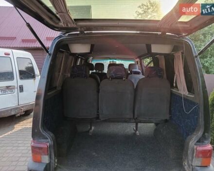 Чорний Фольксваген Transporter, об'ємом двигуна 2.46 л та пробігом 450 тис. км за 5100 $, фото 6 на Automoto.ua