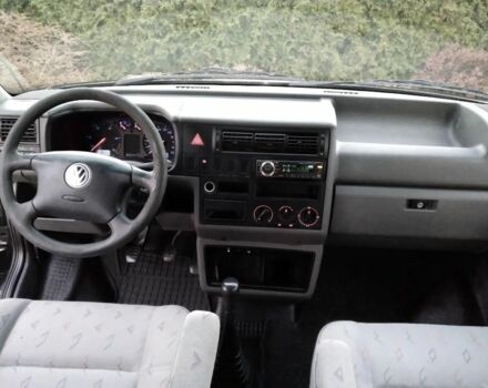 Черный Фольксваген Transporter, объемом двигателя 1.9 л и пробегом 247 тыс. км за 2400 $, фото 9 на Automoto.ua