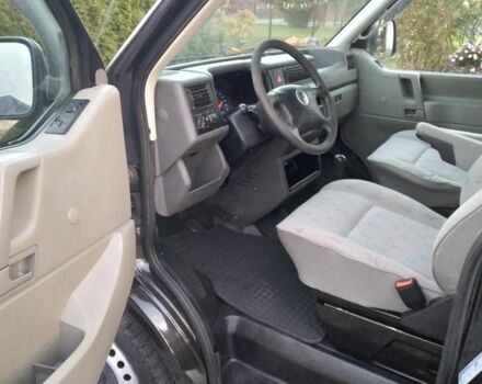 Черный Фольксваген Transporter, объемом двигателя 2.5 л и пробегом 298 тыс. км за 2300 $, фото 3 на Automoto.ua