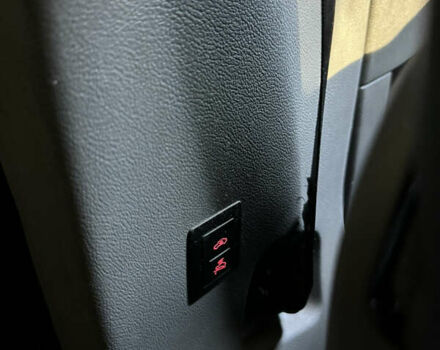 Черный Фольксваген Transporter, объемом двигателя 2.46 л и пробегом 318 тыс. км за 10500 $, фото 84 на Automoto.ua