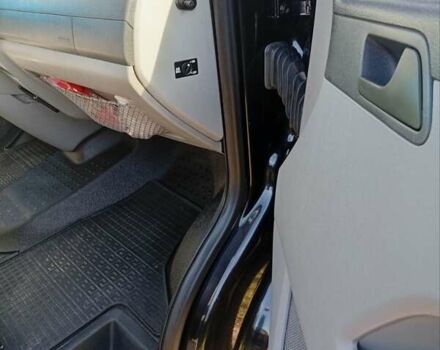 Черный Фольксваген Transporter, объемом двигателя 1.97 л и пробегом 293 тыс. км за 15000 $, фото 2 на Automoto.ua