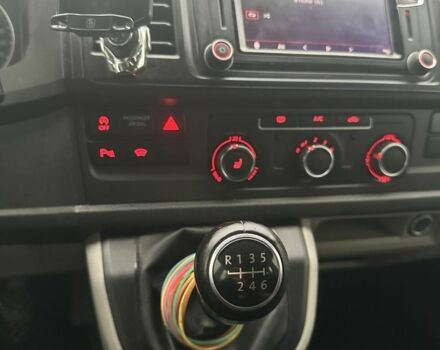 Черный Фольксваген Transporter, объемом двигателя 2 л и пробегом 321 тыс. км за 26499 $, фото 8 на Automoto.ua