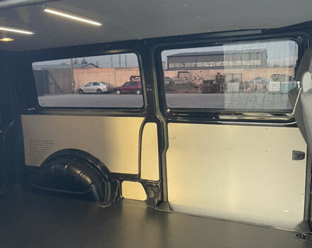 Черный Фольксваген Transporter, объемом двигателя 2 л и пробегом 282 тыс. км за 23900 $, фото 26 на Automoto.ua