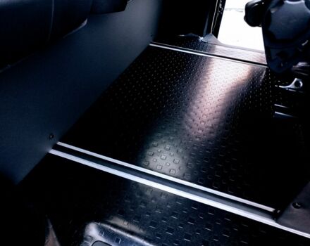 Черный Фольксваген Transporter, объемом двигателя 2 л и пробегом 254 тыс. км за 26999 $, фото 15 на Automoto.ua