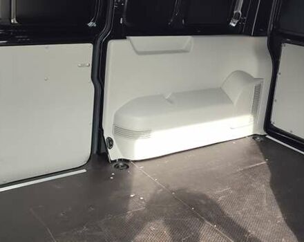 Чорний Фольксваген Transporter, об'ємом двигуна 2 л та пробігом 291 тис. км за 19900 $, фото 23 на Automoto.ua